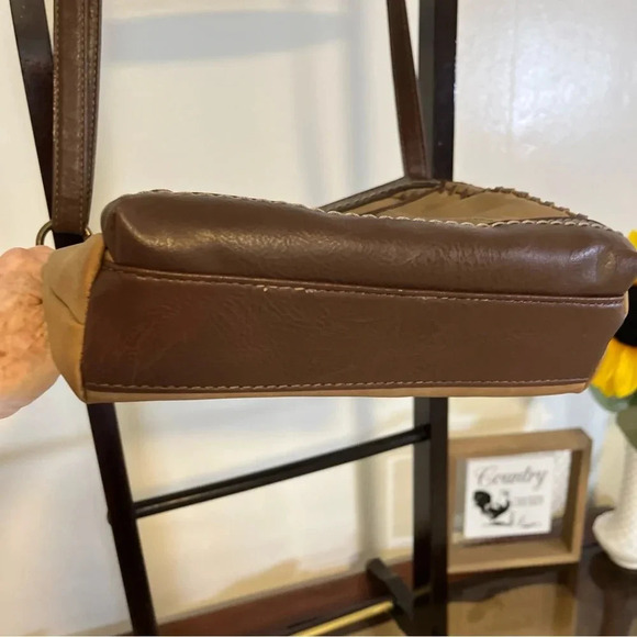 BOC Born Concept Crossbody Leather Purse Multiple Pockets Tan & Brown - Picture 3 of 6